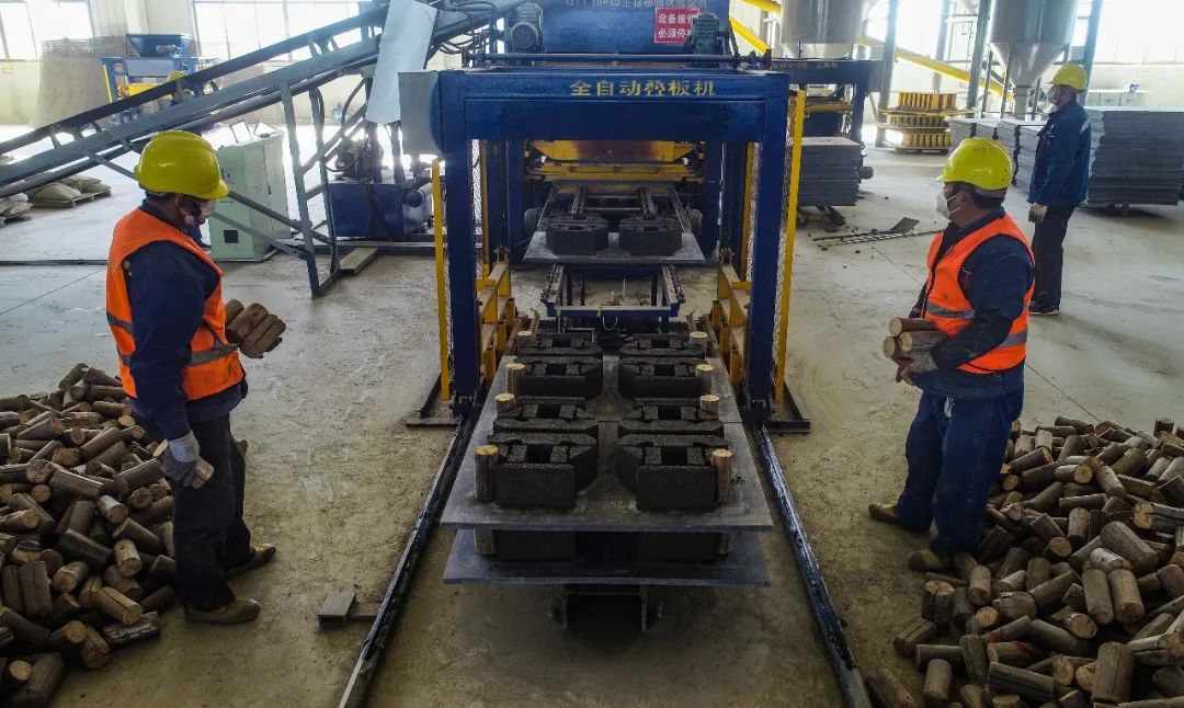 建筑渣土分类回收利用,建设者渣土变废为宝