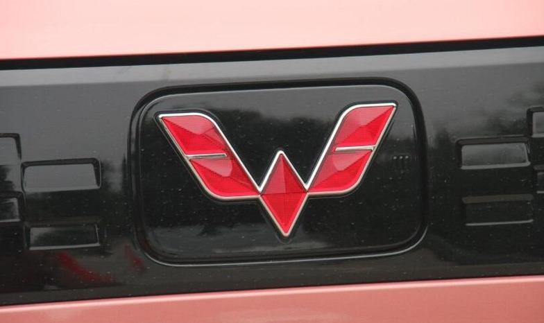 宏光mini一年卖了多少辆,宏光mini卖多少钱