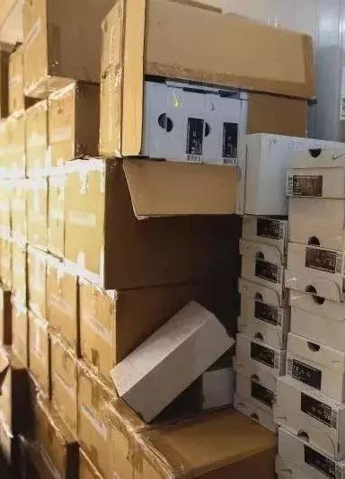 新野警方破获一起售卖假名牌,实拍青岛500多警力突袭诈骗窝点