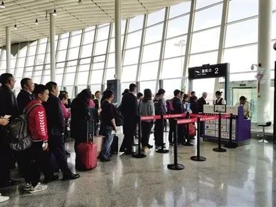 六盘水月照机场能进入吗,六盘水月照机场现每天有多少航班