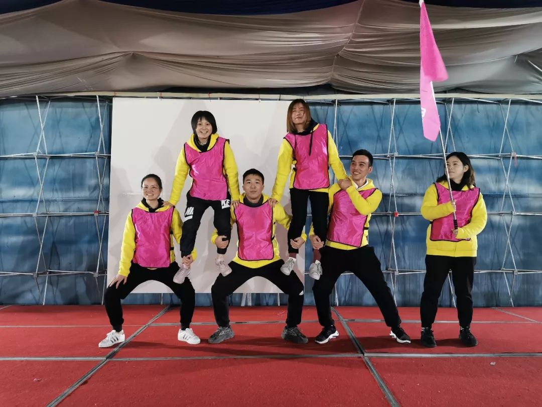 激情成就梦想汗水铸就成功,激情成就梦想团队铸就辉煌前言