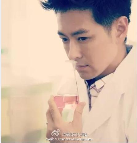 范冰冰面膜真的和假的对比,范冰冰一年700张面膜真的假的