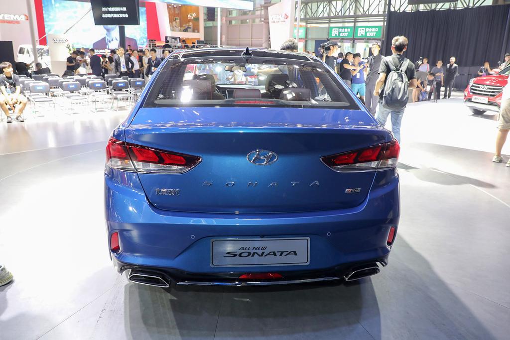 索纳塔九混动智联版测评,索纳塔9插电式混合动力评测