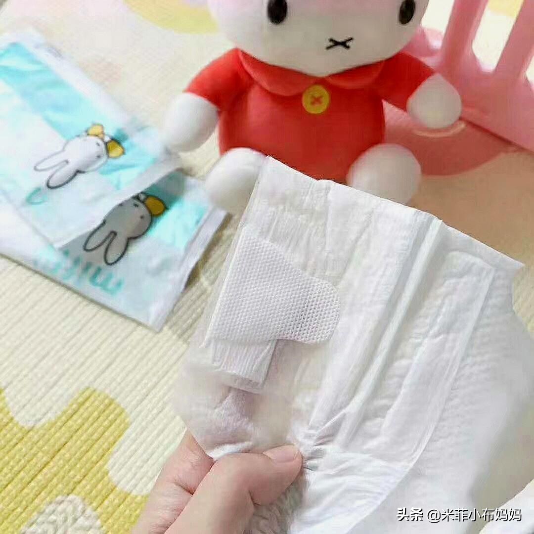 怎么判断纸尿裤是不是小了,纸尿裤是大了还是小了怎么判断
