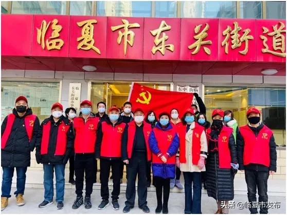 战疫冲锋在前守护社区平安,战疫冲锋在一线