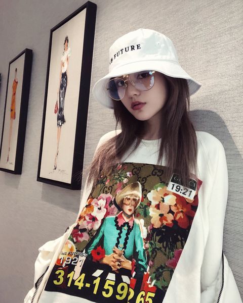 跟周扬青这样穿，打造甜酷女人味，难怪收服天王罗志祥，独得专宠