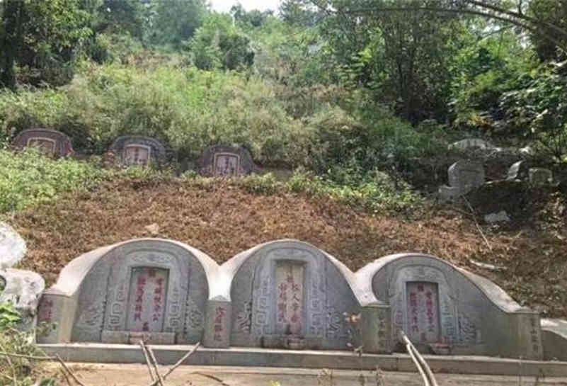 李嘉诚祖陵风水,李嘉诚祖坟到底好在哪