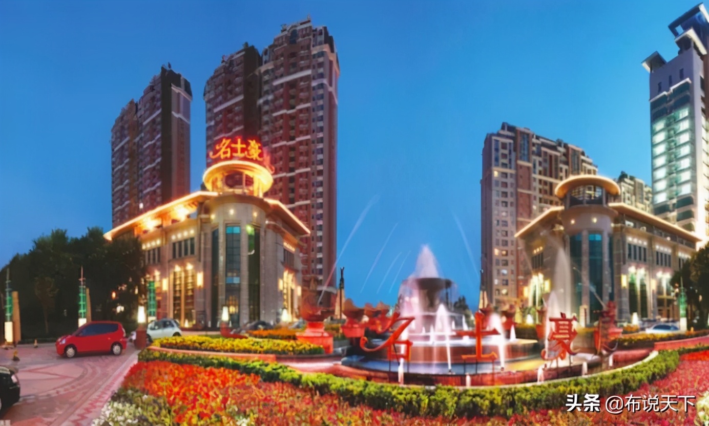 这盘一路爆火！人气沸腾长沙！卖毛坯！一线河景！黄金C位