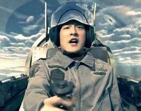 《五光十色》脱下品如衣服的爱莉和走边边的紫菱（一本正经搞笑）