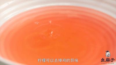 给你们推荐这道嘎滋脆的脆皮烧鸡！看视频口水就已经不受控制了