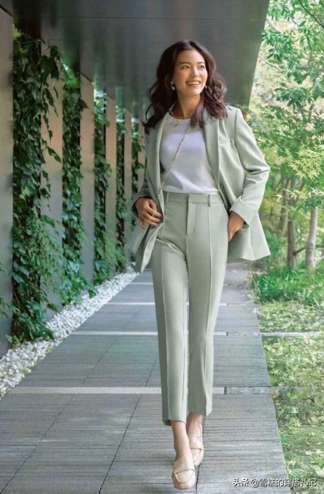 方头鞋才是今夏的最大惊喜,方头鞋显脚宽