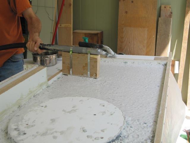 玻璃瓶厨房用什么好,家里玻璃瓶碎了该怎么处理