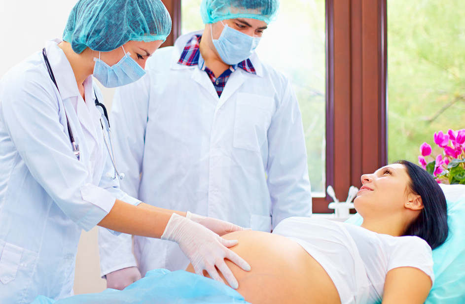 孕妇怀孕33周羊水突然破裂怎么办,慢性羊水过多在妊娠多少周