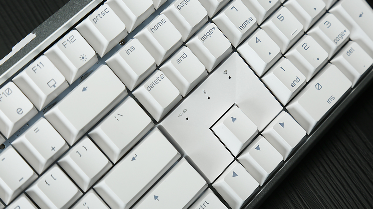 CHERRYMX3.0S三模无线游戏机械键盘评测：好饭不怕晚