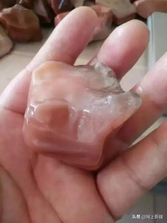 戈壁滩上的宝贝,新疆戈壁沙漠上的宝贝