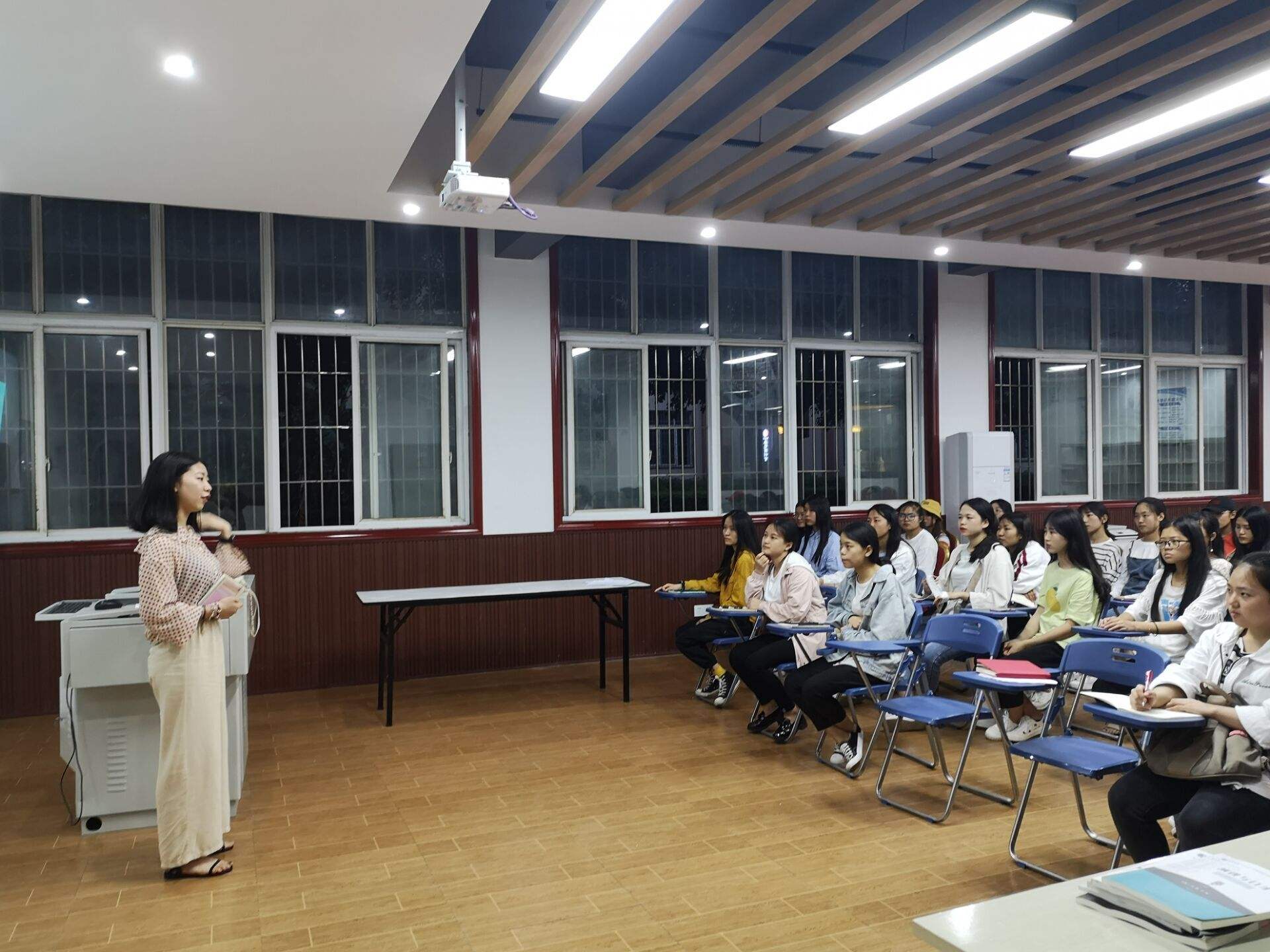 收到专科录取通知书能再复读吗,专科志愿填报了又想复读该咋办