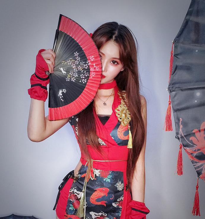 LOL午夜女神狂欢活动开启，小神领衔三位女神主播，全程高能福利