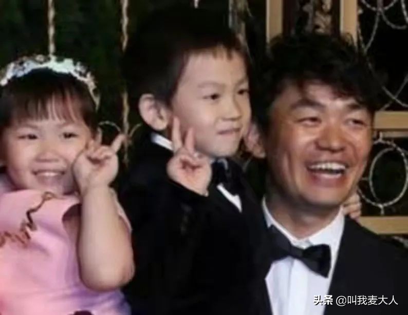 翻版马蓉王宝强,王宝强离婚后带女儿生活