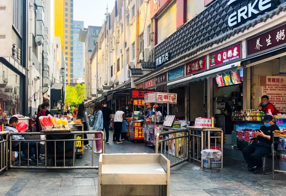 百岁的民族路，永远都不缺少故事