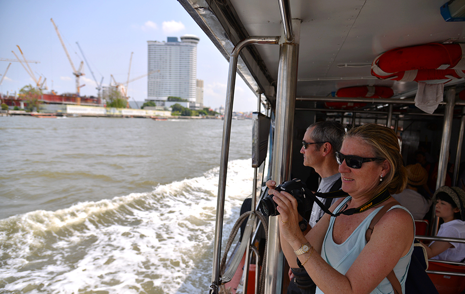 夜游曼谷如何买游览船船票,曼谷旅游坐船攻略路线图片