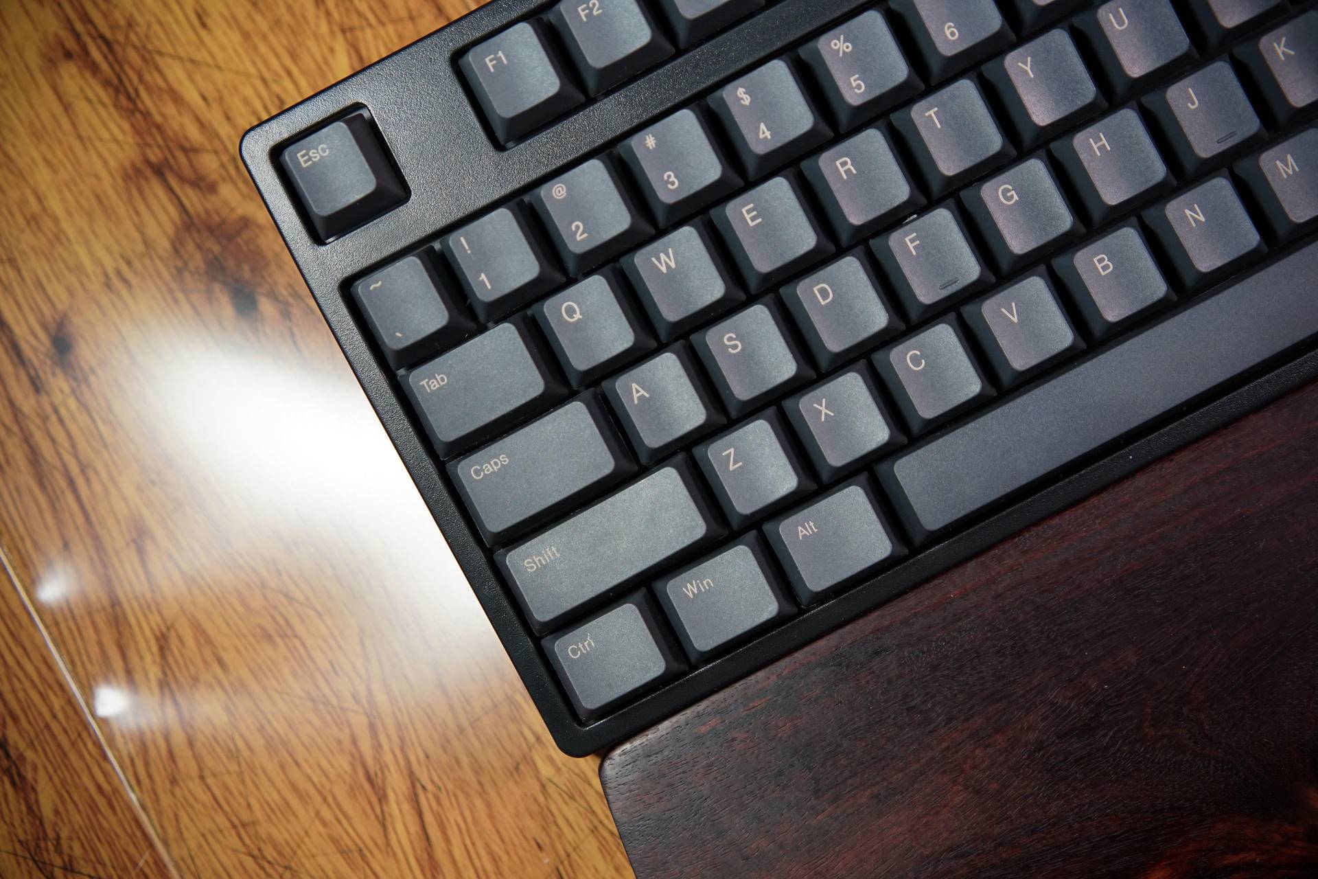 雷柏v860和达尔优a87哪个好用,性价比键盘茶轴推荐