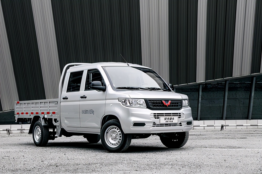 荣光新卡下乡版厢货,汽车下乡五菱荣光新卡多少钱