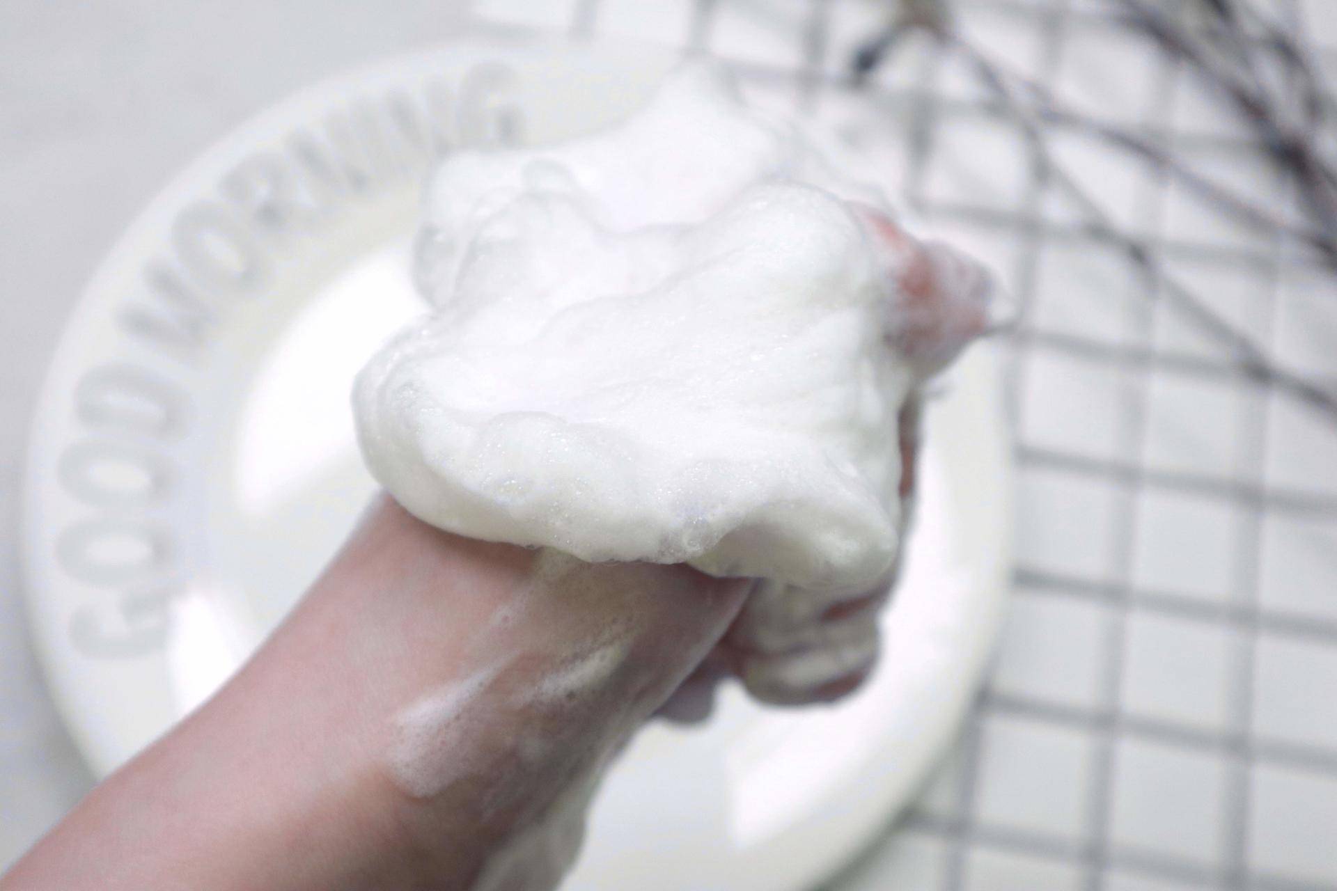 ahc洗面奶女士专用清洁毛孔,清爽净颜氨基酸保湿洗面奶测评