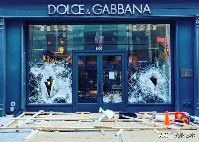 中国留学生抢劫美国名牌店,放话让FBI抓我,自称这是爱国行为