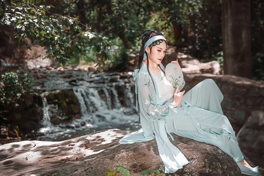 穿汉服一定要知道汉服知识吗,正版汉服和盗版汉服区别对比