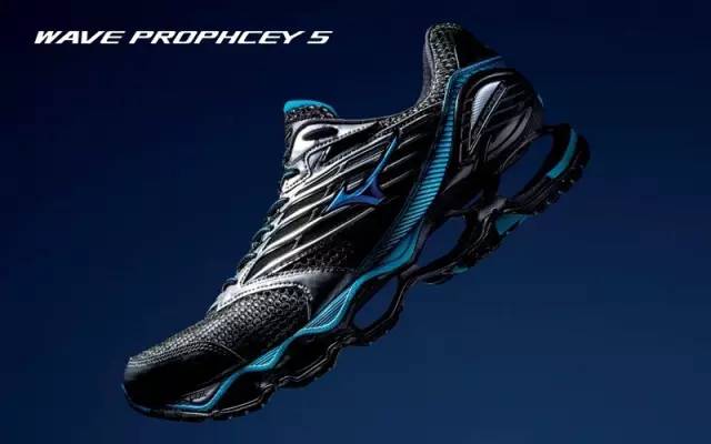 特步缓震旋9.0脚感,最快的缓震跑鞋特步