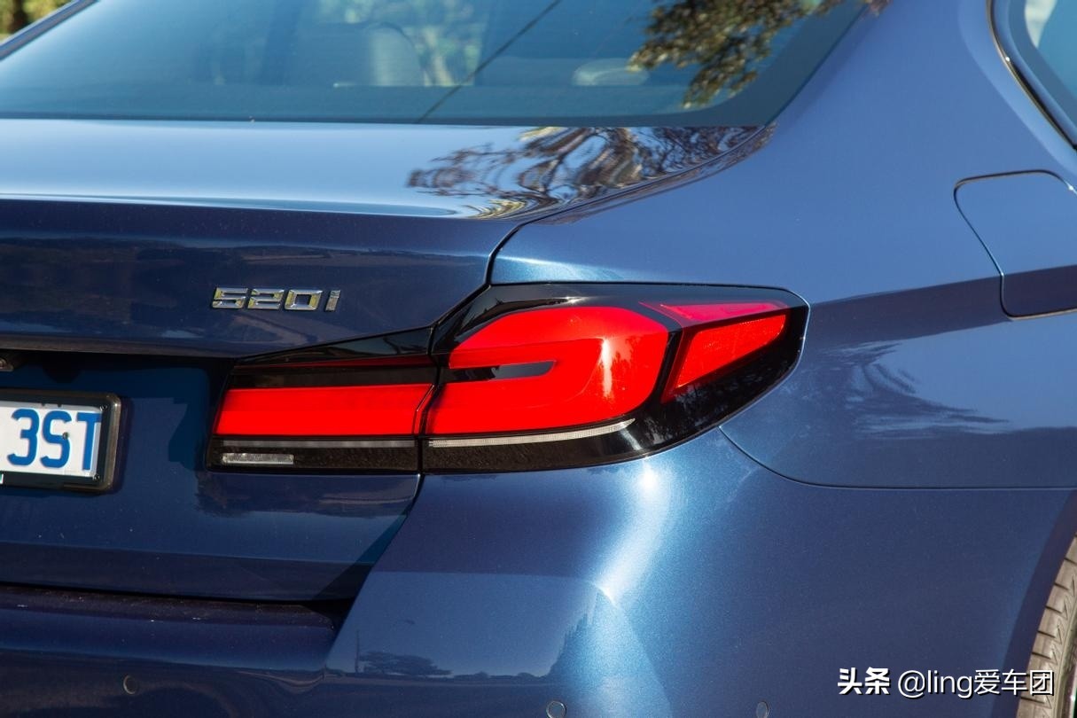 2020款宝马5系进口520i2.0t运动型,2024宝马5系520i