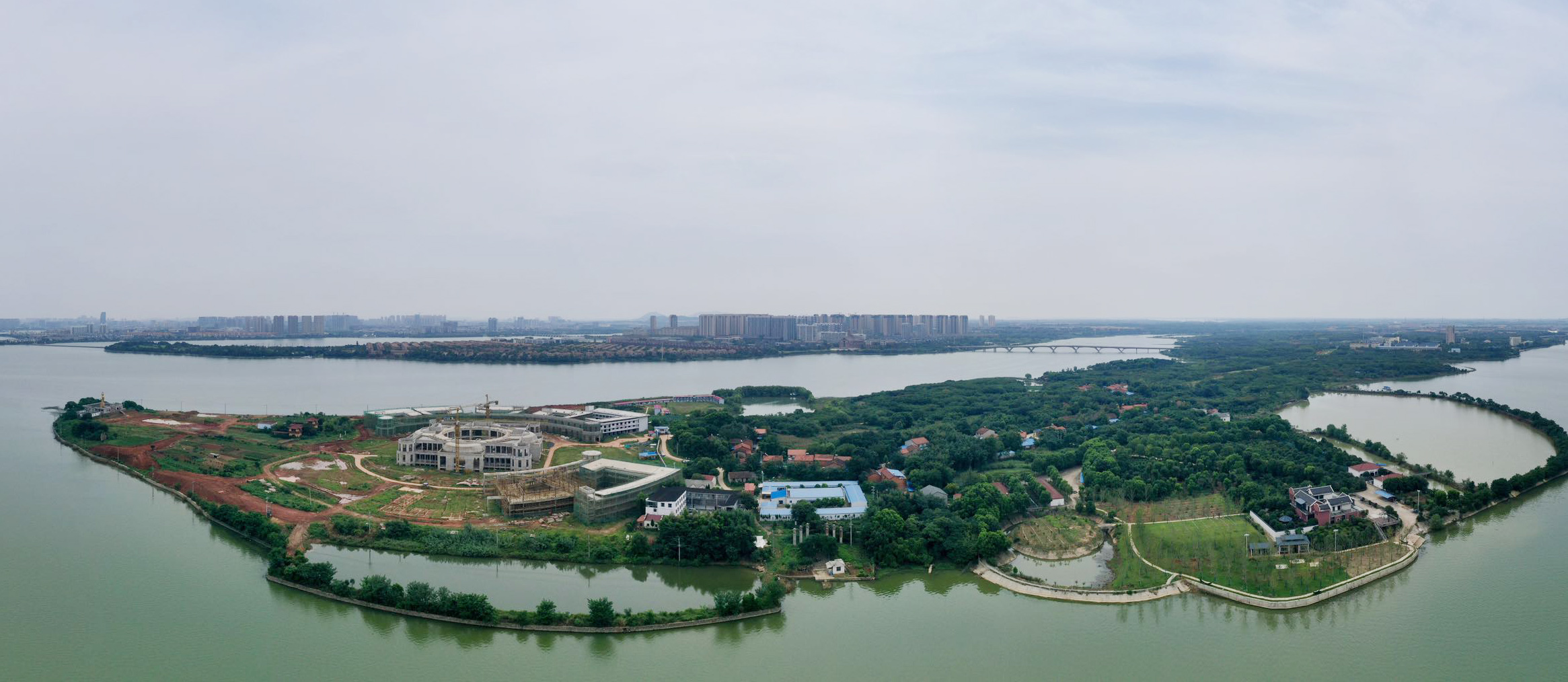 江夏汤逊湖边的大学,汤逊湖畔的学校