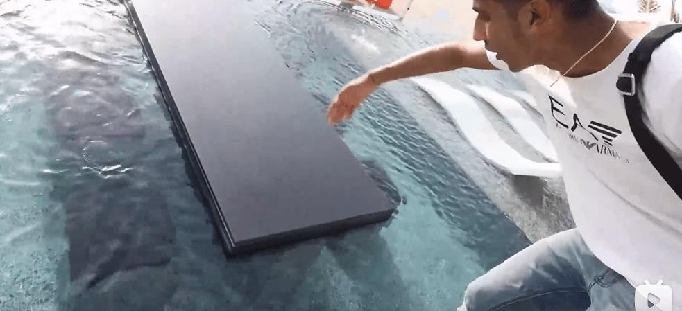 迪拜小哥豪宅,迪拜土豪哥卖劳斯莱斯