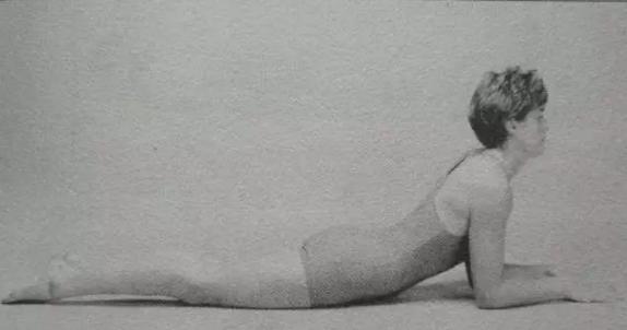 久坐伤肾久站伤筋久视伤血怎么办,久坐腰痛的症状和治疗方法