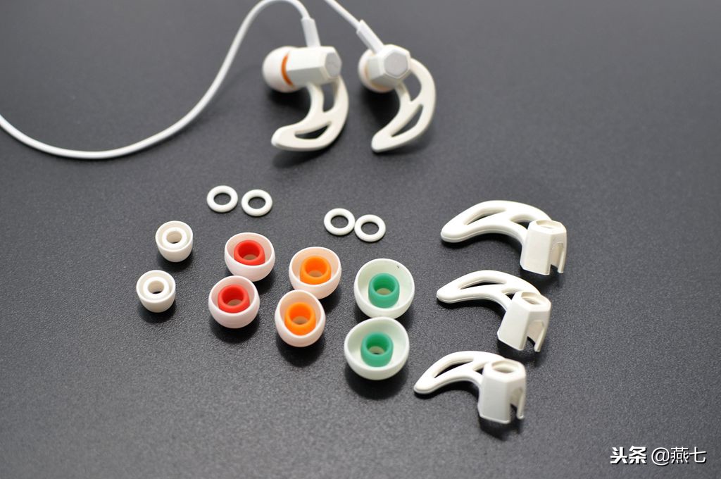 美国最新款的蓝牙耳机,国产可以媲美bose的蓝牙耳机