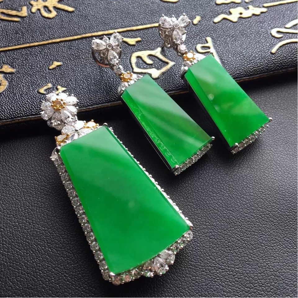 翡翠鉴定专家都知道的最新方法,翡翠原石场口鉴定技巧及鉴别方法