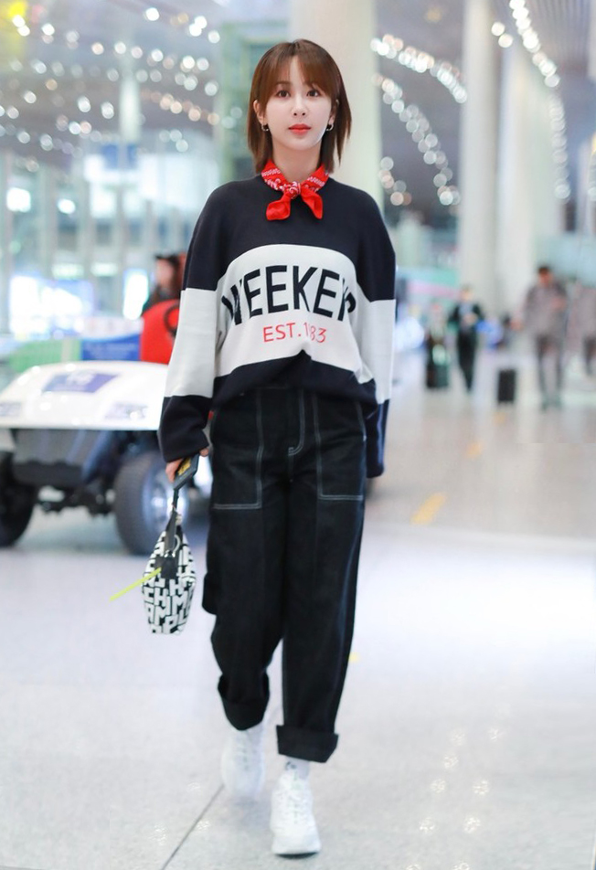 衣柜里总要有一条工装裤,衣柜里只有一条裤子