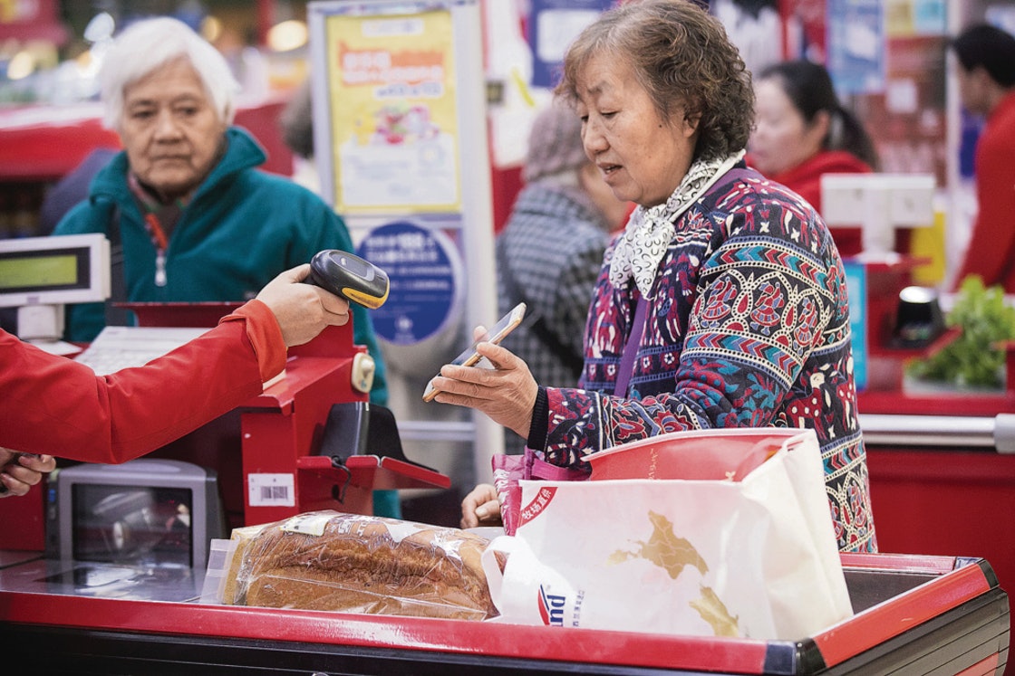 出境旅游需要办境外银行卡吗,出国旅游可以用银联借记卡吗