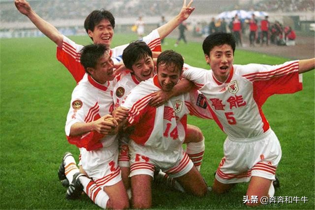 1999年带领山东鲁能泰山夺得双冠,99年鲁能泰山双冠王之路