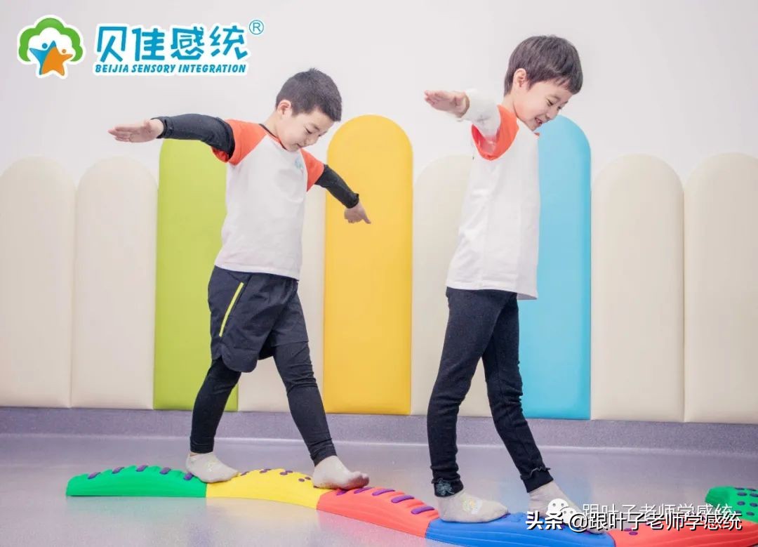 一年级孩子上课坐不住是什么原因,一年级孩子上课坐不住怎么解决呢