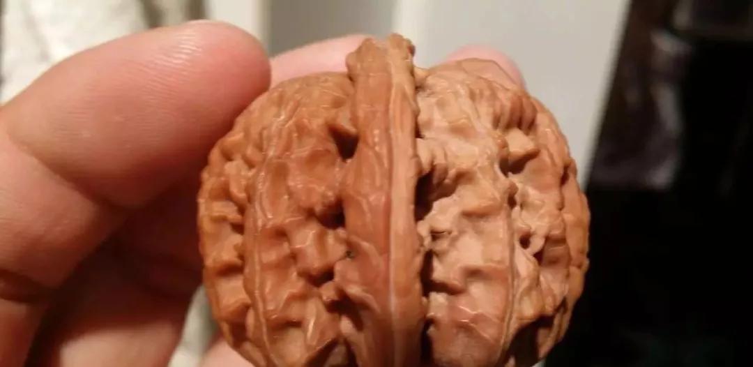 手串盘坏了别扔说不定价值上万,手串盘了两周之后用什么刷子好