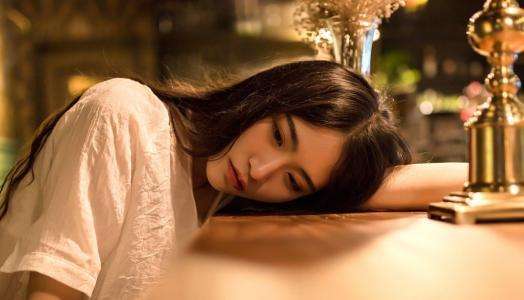 帮男友洗了两年衣服，手都脱皮了，妈妈却骂我廉价