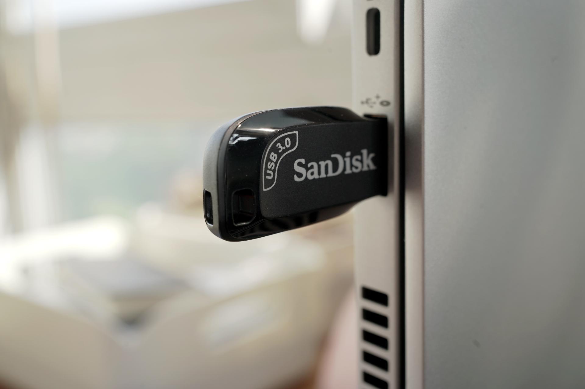 闪迪256gu盘哪款好,不足百元