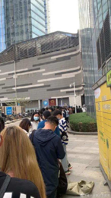 服!一天上5次热搜的「蛋壳公寓」到底破没破产?