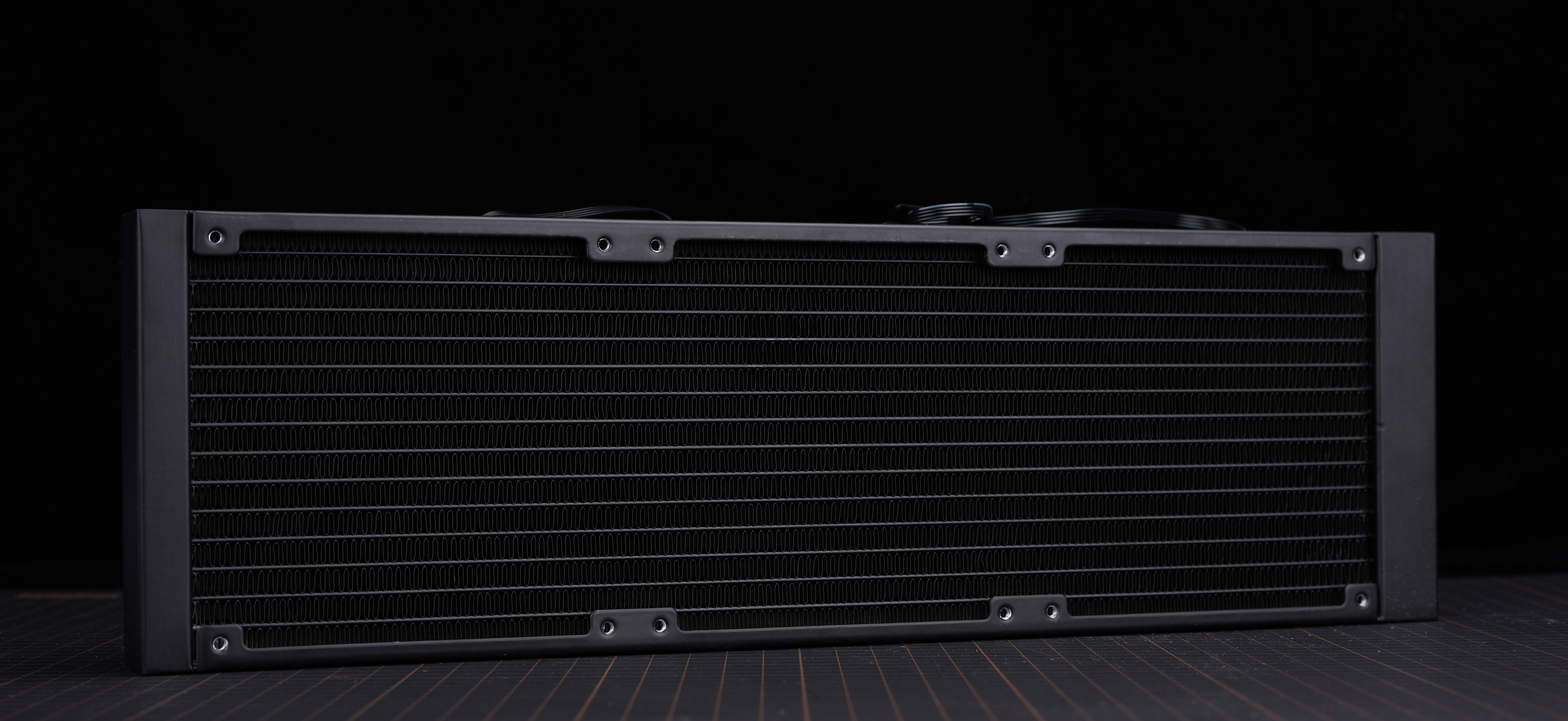 外星人游戏主机值得买吗 (有主机的外星人游戏本)