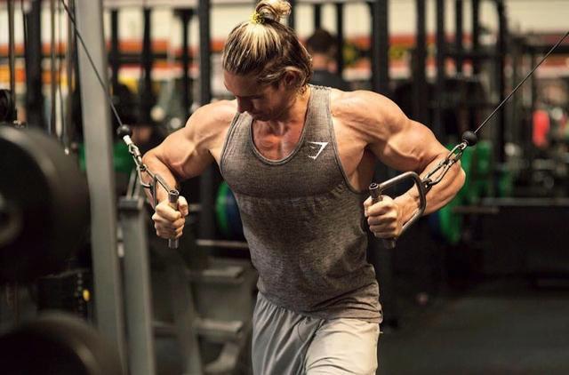 肌肉一边大一边小怎么回事,左右肌肉不对称怎么自我矫正