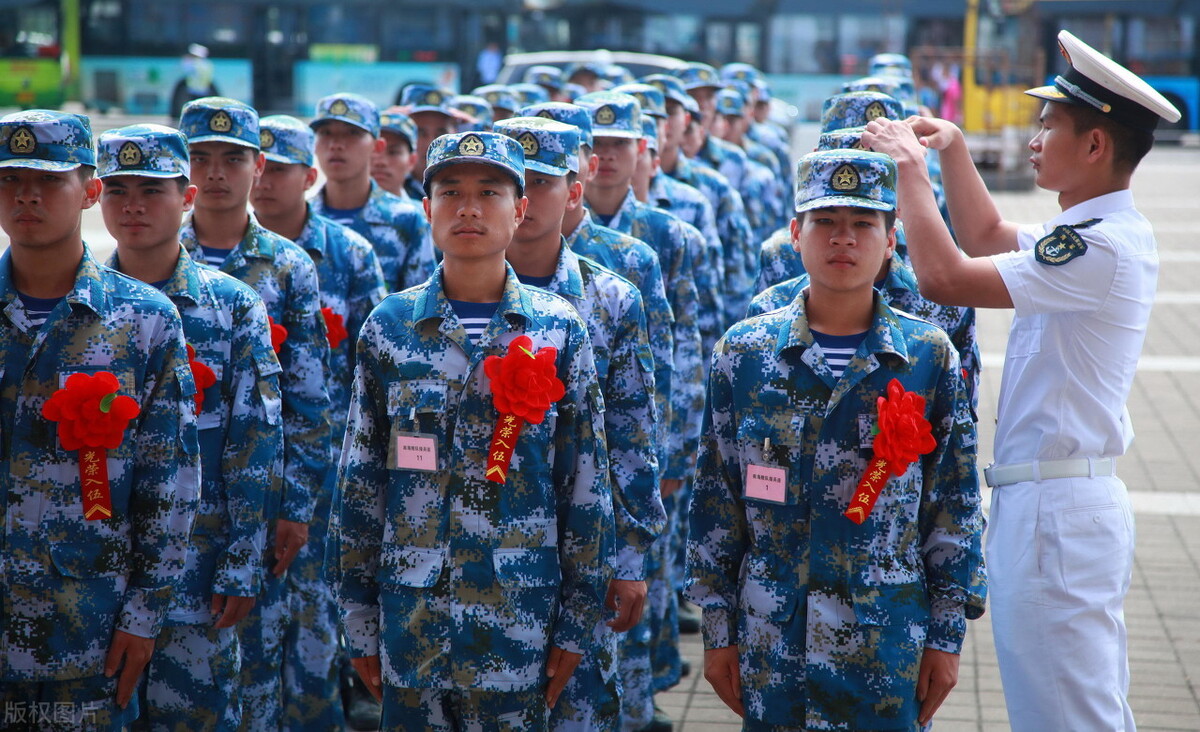 去部队当兵想留队的话选什么兵种,小李想当后卫