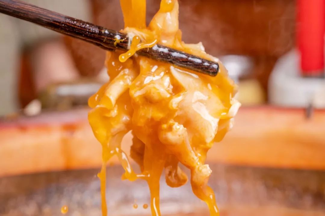 排爆新天地!魔都港式火锅界杀出黑马,开卖「澳洲青龙黄金锅」