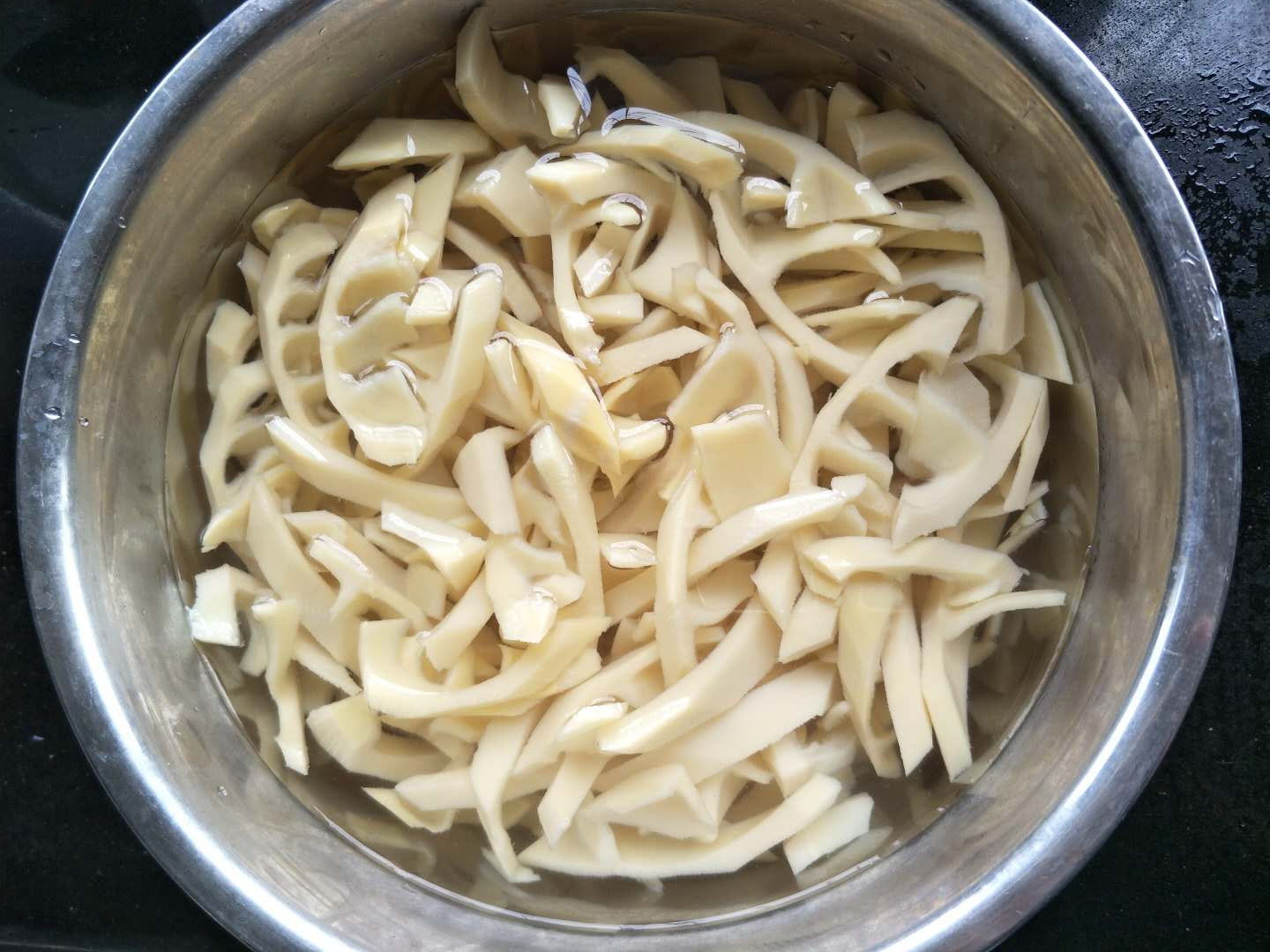 春笋很涩有什么办法消除,春笋发苦的特点