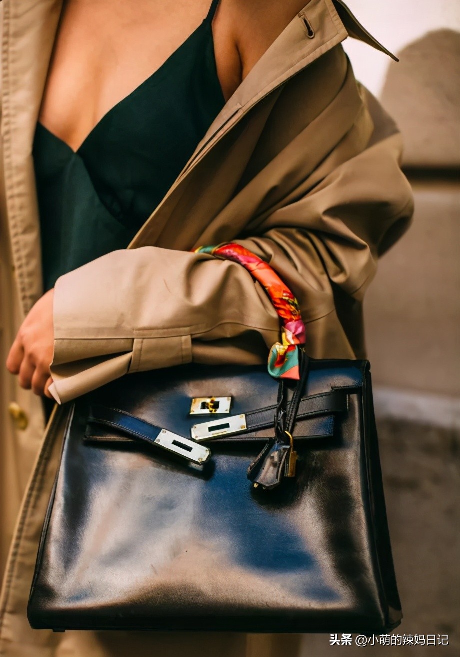 一条丝巾玩转十种时髦系法,拿走不谢丝巾的五大最时尚系法